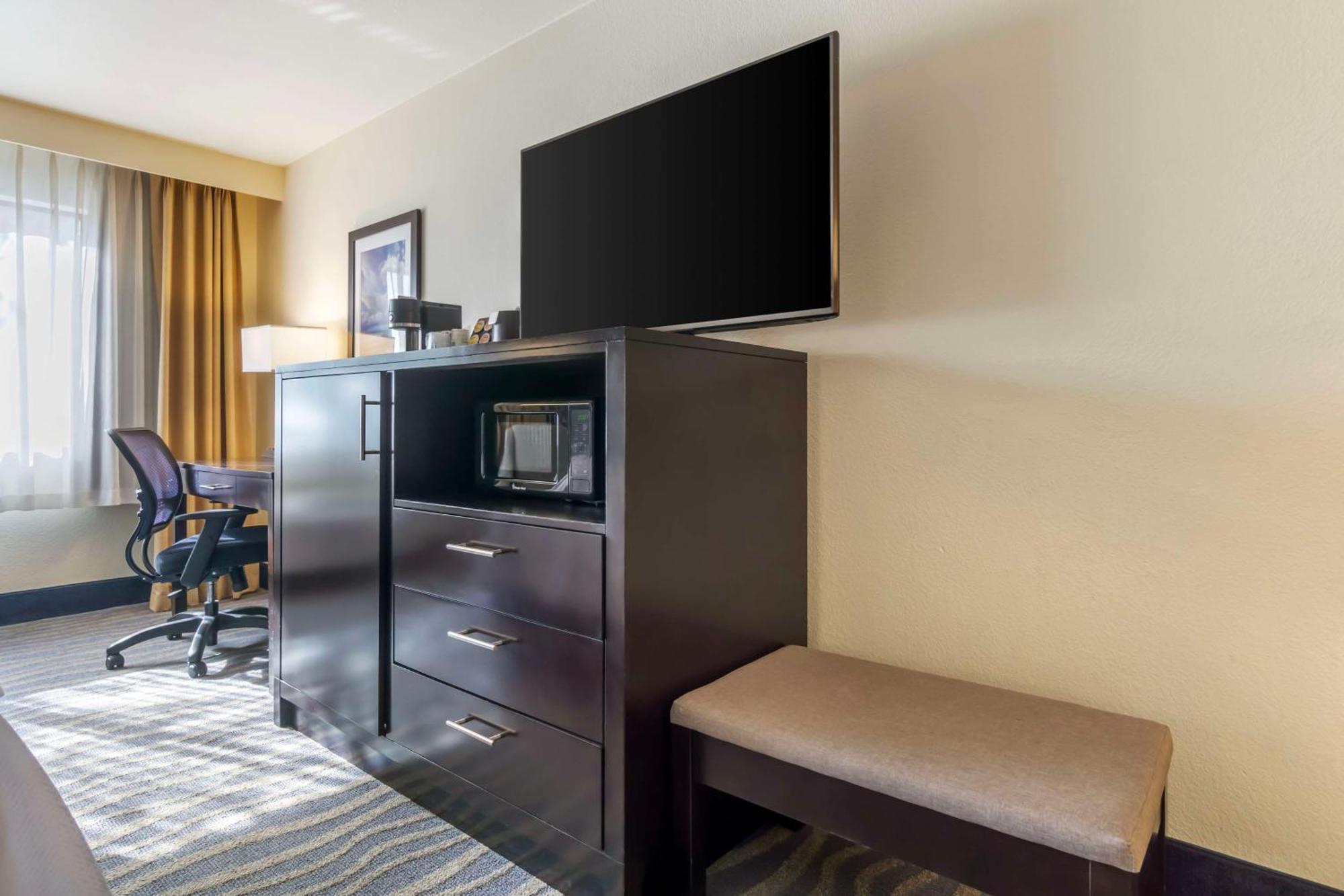 Best Western Plus Edmonds Harbor Inn Εξωτερικό φωτογραφία