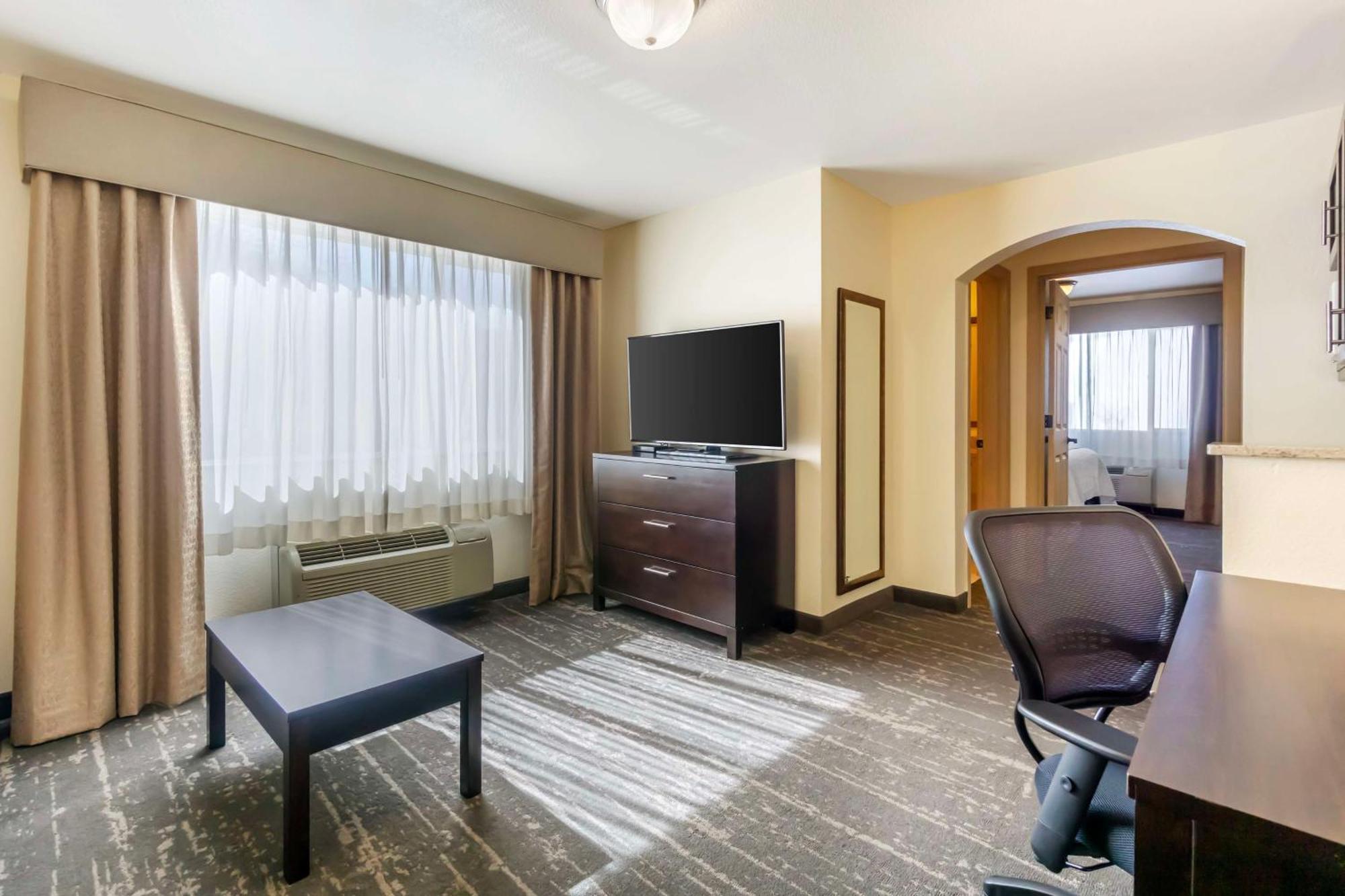 Best Western Plus Edmonds Harbor Inn Εξωτερικό φωτογραφία