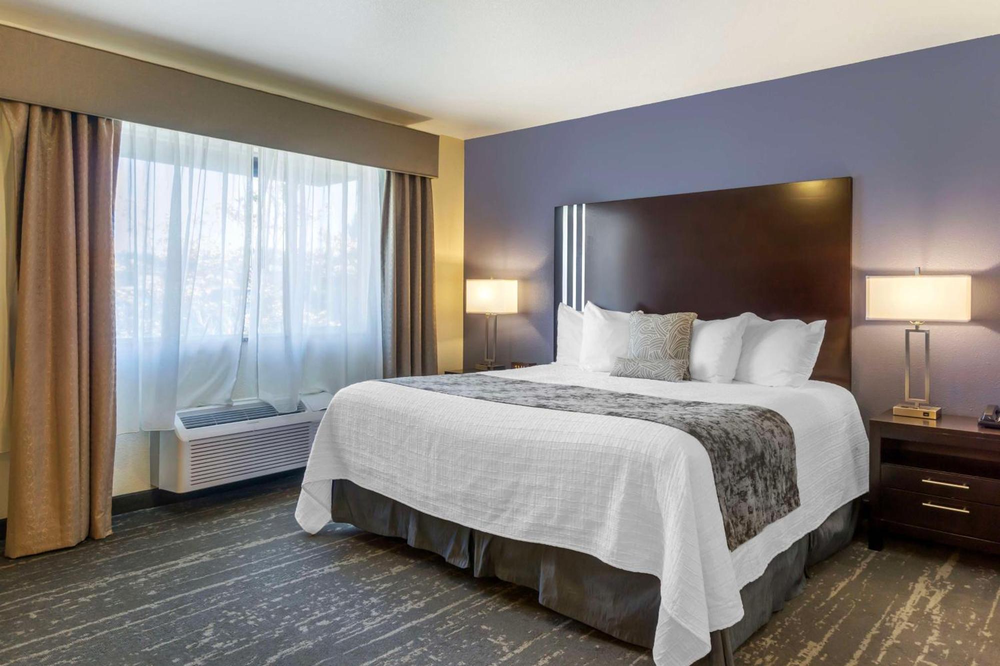 Best Western Plus Edmonds Harbor Inn Εξωτερικό φωτογραφία
